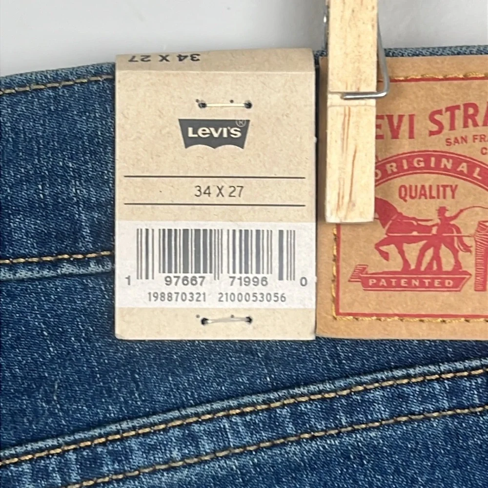 NWT Levi's Womens Boyfriend Fit Jeans‎ - SZ 34